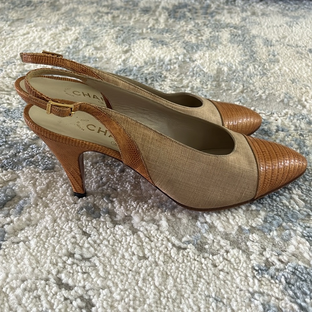 Vintage CHANEL Beige Canvas and Leather Slingback Pumps Size 8 - Picture 4 of 10